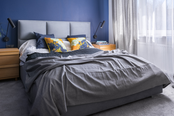 Why choose royal blue for your bedroom?